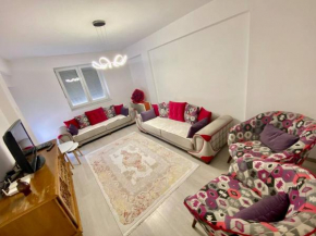 Lovely flat , full furnished with free parking